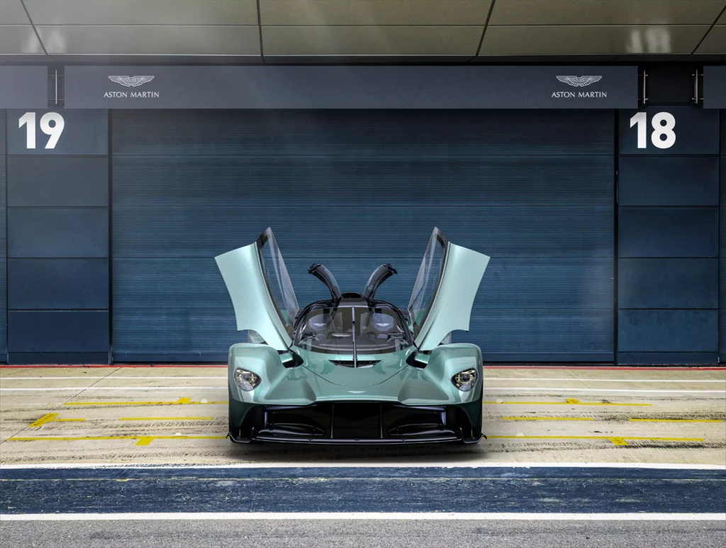 aston martin valkyrie