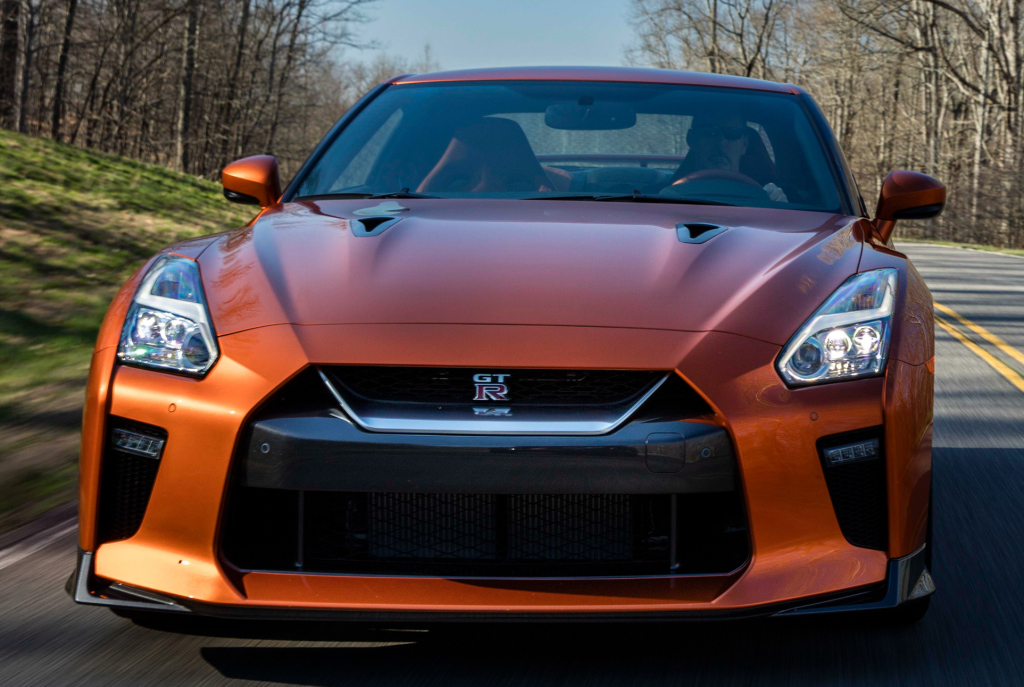 نیسان GT-R R35 (2016)
