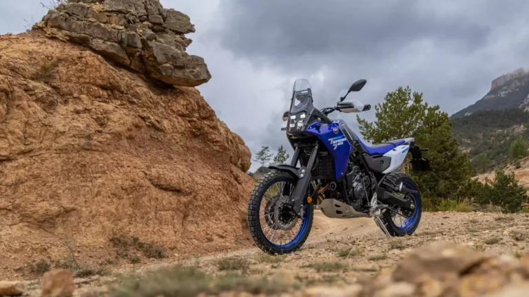 2025-Yamaha-XTZ700-EU-Icon_Blue-Static-007-03