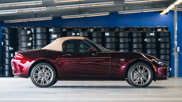 2025-mazda-mx-5-35th-anniversary-edition-38