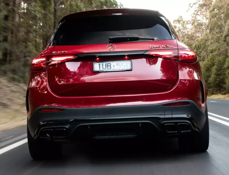mercedes-amg_glc_63_s_e_performance_597_09b5065b09ef0793