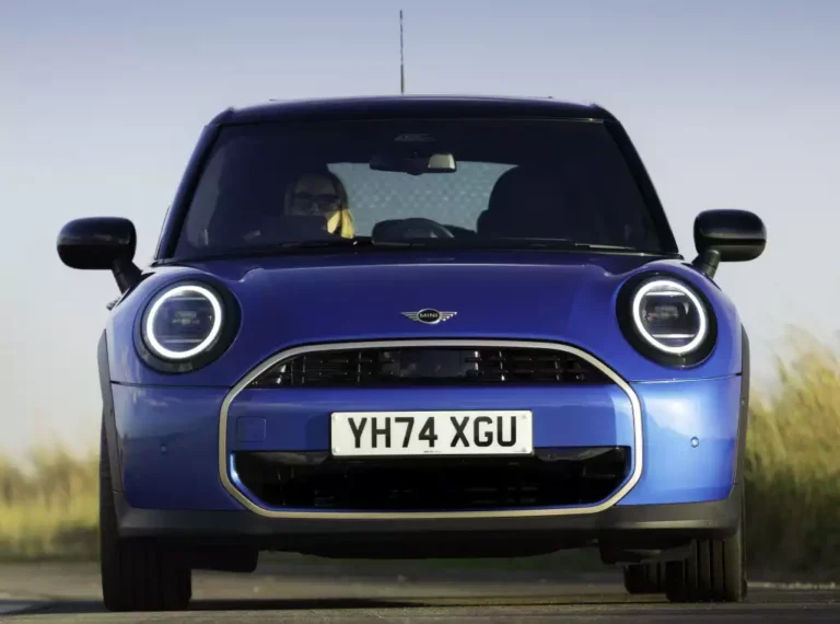 mini_cooper_s_5-door_18_067803a20ee30b0e