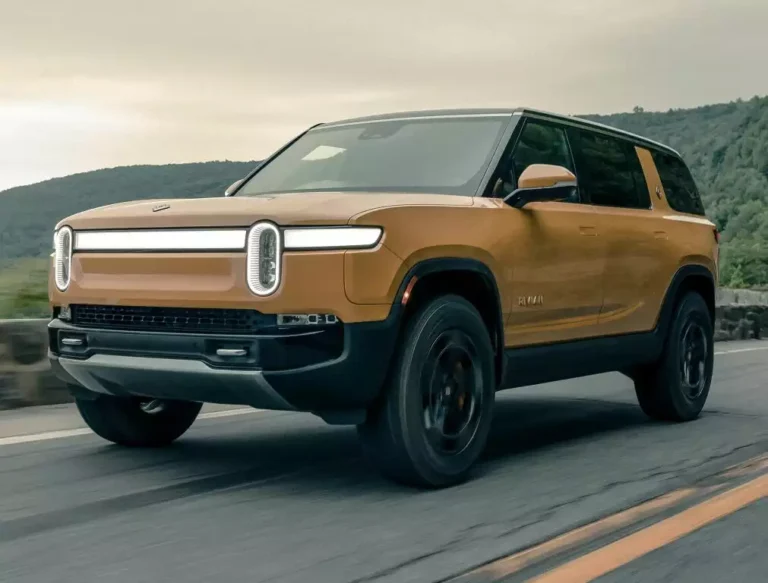 rivian_r1s_439_032500ff06ff0550