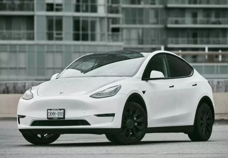 tesla_model_y_22_02e0037b15620ed7