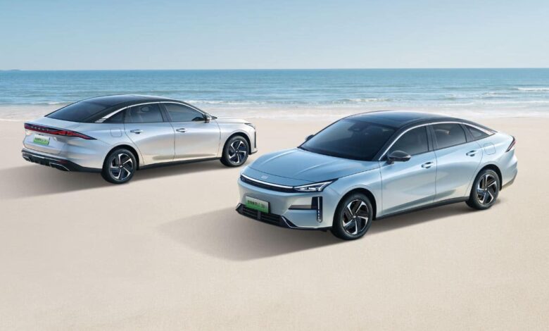 عرضه Geely Galaxy L6 EM-i PHEV