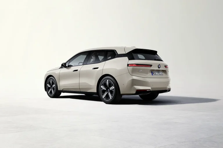 معرفی BMW IX فیس لیفت