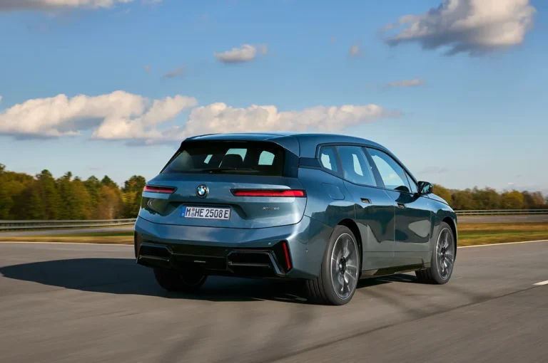 معرفی BMW IX فیس لیفت