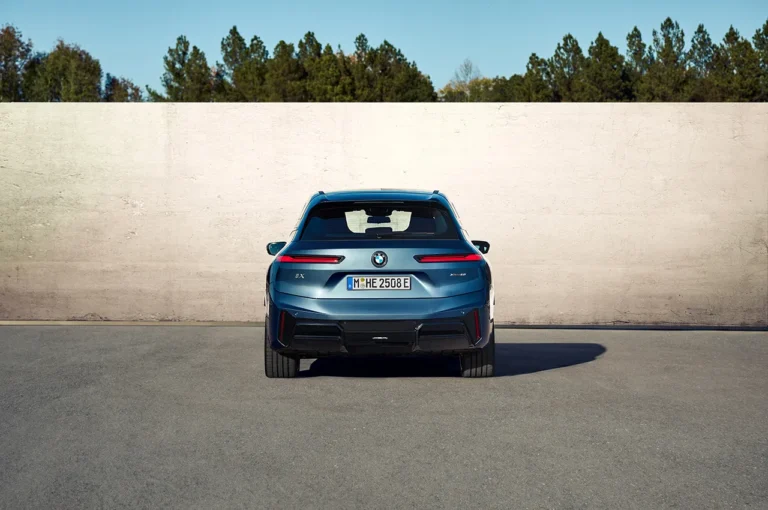 معرفی BMW IX فیس لیفت