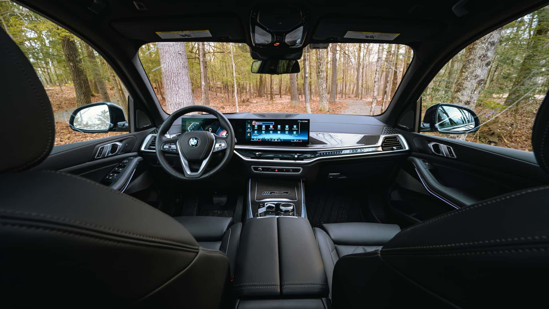 فضای داخلی ب ام و شاسی بلند آفرودی