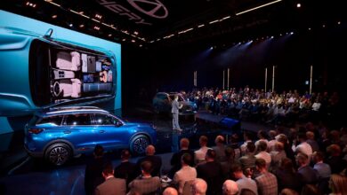 ورود رسمی چری به اروپا